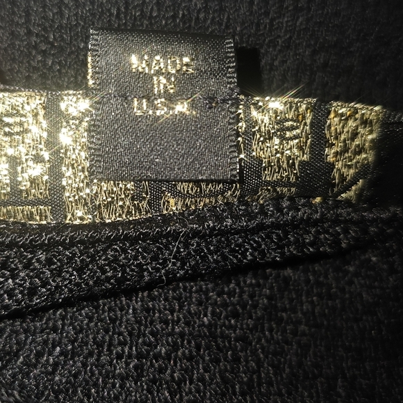 ST. JOHN BASICS Santana Knit Blazer Black Gold Crest Buttons Made In USA Size 12 - Picture 8 of 9